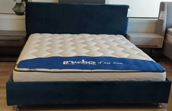 מיטה מרופדת דגם מיאמי פסים